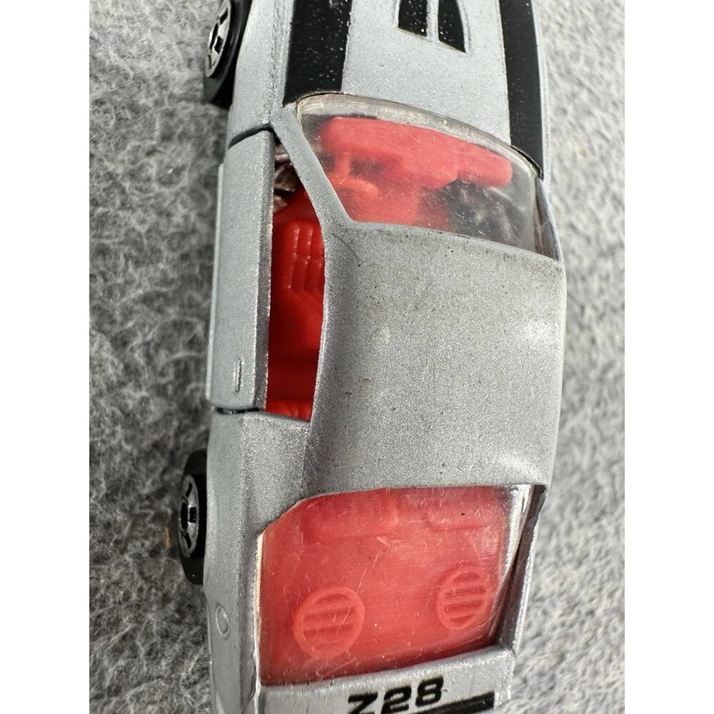 ROAD CHAMPS Classic Sports Die Cast Camaro Silver Car T5